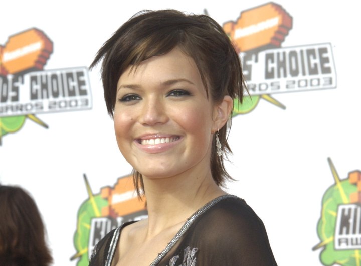 Mandy Moore met kort haar